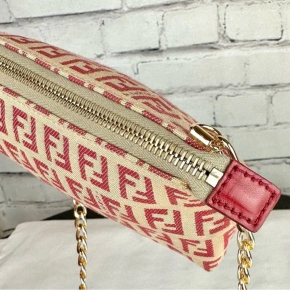 ⭐FENDI Zucca pouch crossbody or bum bag with chain - Picture 7 of 16